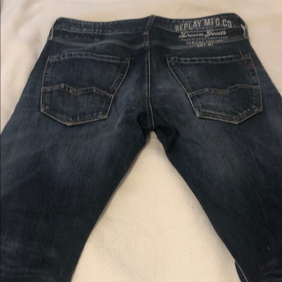 Men’s blue jeans